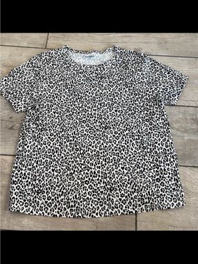 Old Navy leopard shirt nwot